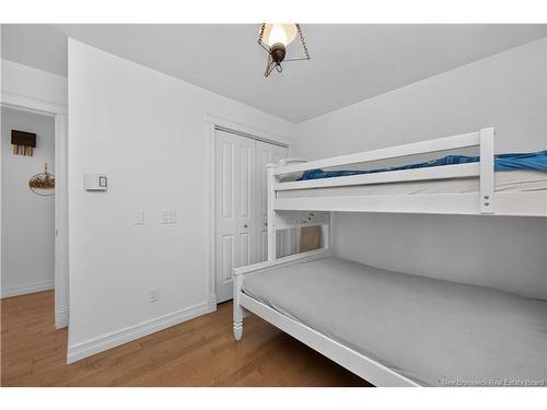 81 Queensway Dr, Moncton, NB 