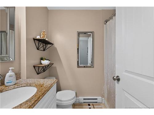 81 Queensway Dr, Moncton, NB 