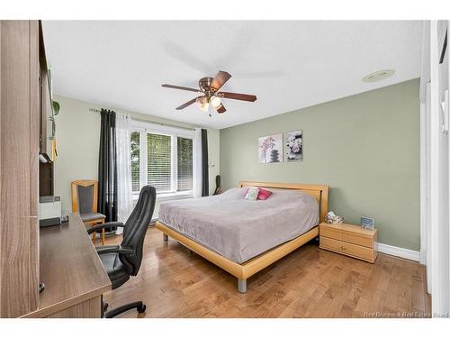 81 Queensway Dr, Moncton, NB 