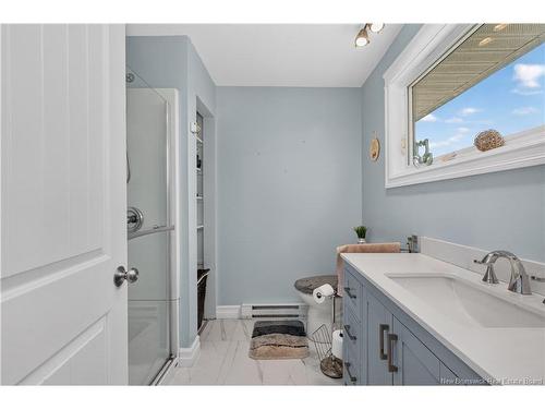81 Queensway Dr, Moncton, NB 