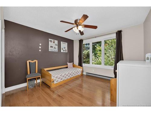 81 Queensway Dr, Moncton, NB 