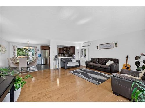 81 Queensway Dr, Moncton, NB 
