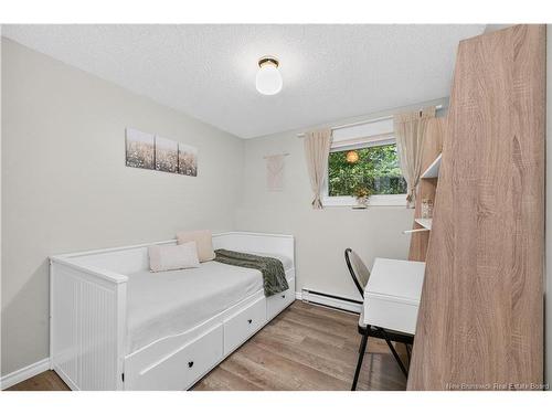 81 Queensway Dr, Moncton, NB 