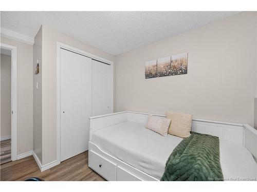 81 Queensway Dr, Moncton, NB 