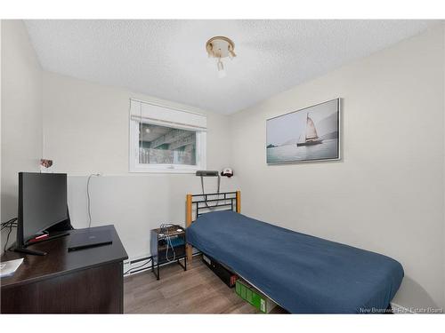81 Queensway Dr, Moncton, NB 