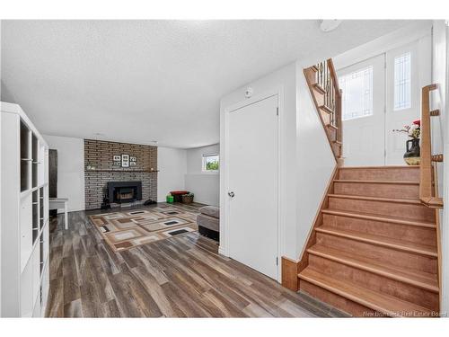 81 Queensway Dr, Moncton, NB 
