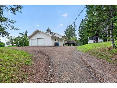 81 Queensway Dr, Moncton, NB 
