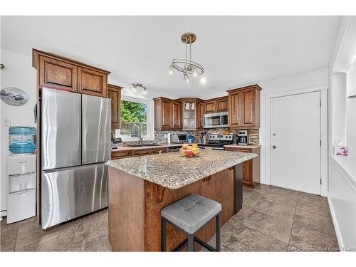 81 Queensway Dr, Moncton, NB 
