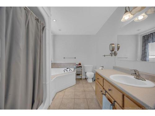 8 Devonayer Crt, Rothesay, NB 