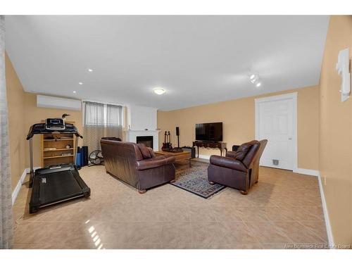 8 Devonayer Crt, Rothesay, NB 