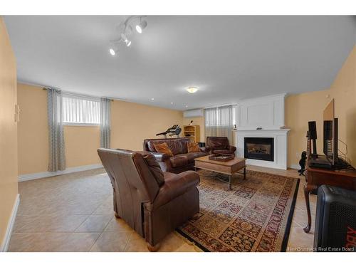 8 Devonayer Crt, Rothesay, NB 