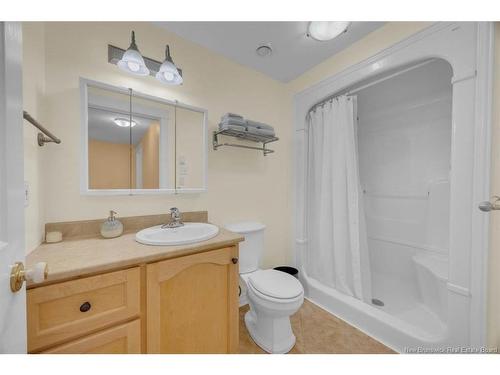 8 Devonayer Crt, Rothesay, NB 