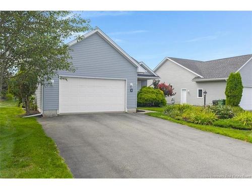 8 Devonayer Crt, Rothesay, NB 