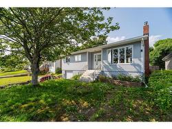 40 Smallwood Drive Mount Pearl, NL A1N 1B1
