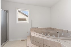 Salle de bains attenante à la CCP - 