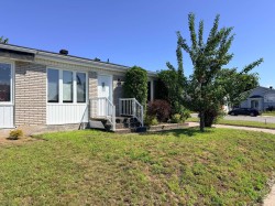 1877 Rue J.-A.-Mongrain  Trois-Rivières, QC G8Y 2B9