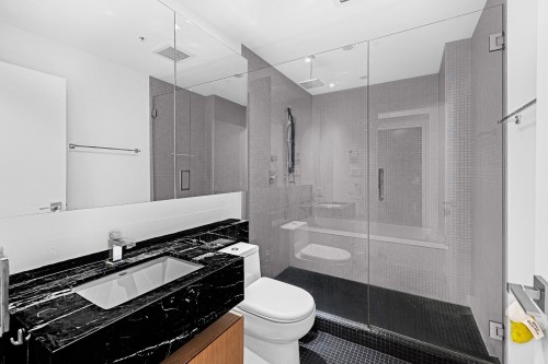 Bathroom - 301-221 Rue St-Jacques, Montréal (Ville-Marie), QC - Indoor Photo Showing Bathroom