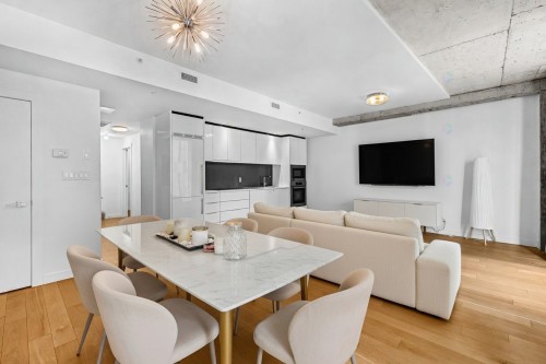 Dining Room - 301-221 Rue St-Jacques, Montréal (Ville-Marie), QC - Indoor With Fireplace