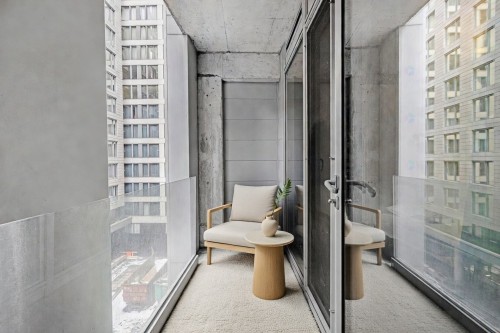 Balcony - 301-221 Rue St-Jacques, Montréal (Ville-Marie), QC - Indoor Photo Showing Bathroom