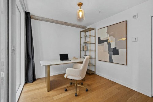 Bedroom - 301-221 Rue St-Jacques, Montréal (Ville-Marie), QC - Indoor Photo Showing Office