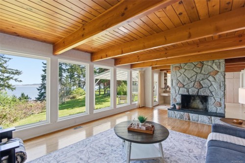 590 Willow St, Parksville, BC 