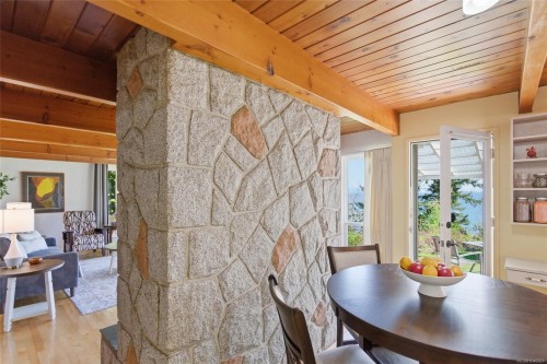 590 Willow St, Parksville, BC 