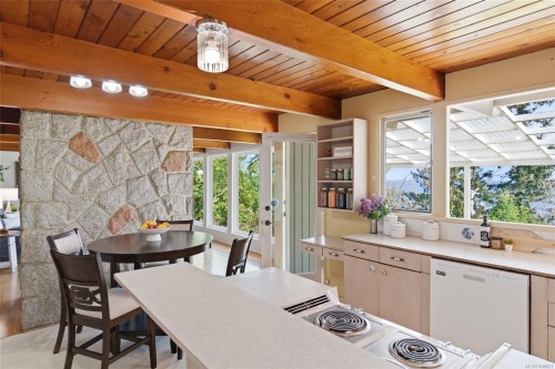 590 Willow St, Parksville, BC 