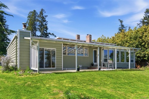 590 Willow St, Parksville, BC 