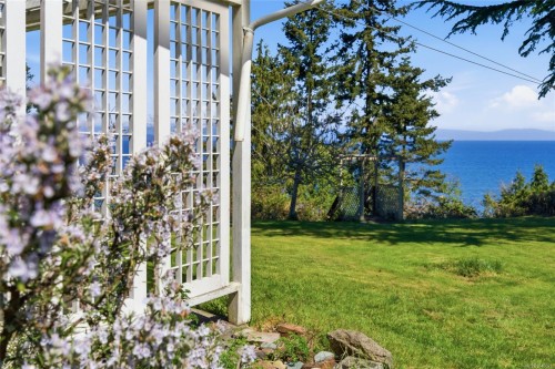 590 Willow St, Parksville, BC 