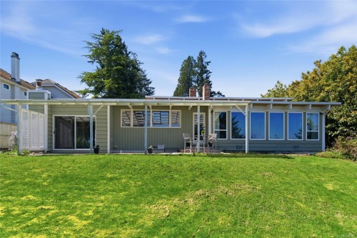 590 Willow St, Parksville, BC 