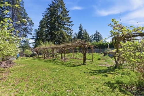 590 Willow St, Parksville, BC 