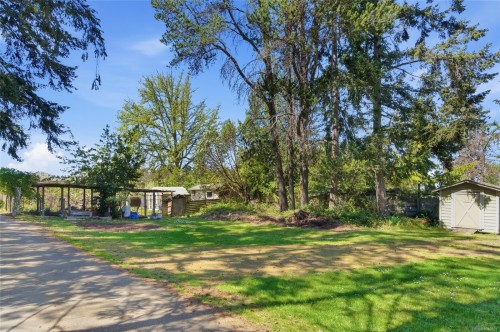 590 Willow St, Parksville, BC 