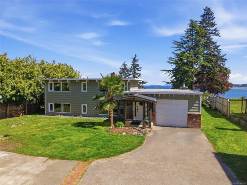 590 Willow St, Parksville, BC 