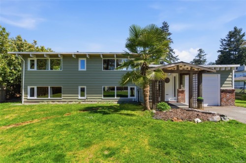 590 Willow St, Parksville, BC 
