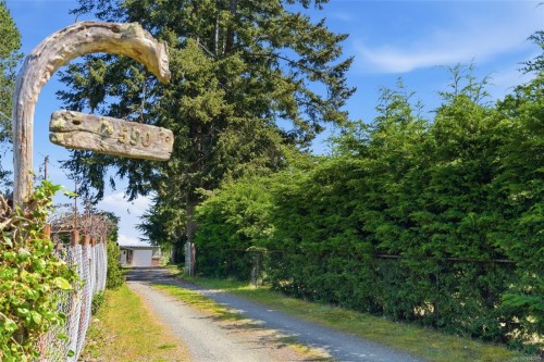 590 Willow St, Parksville, BC 