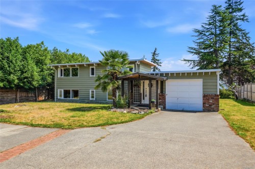 590 Willow St, Parksville, BC 