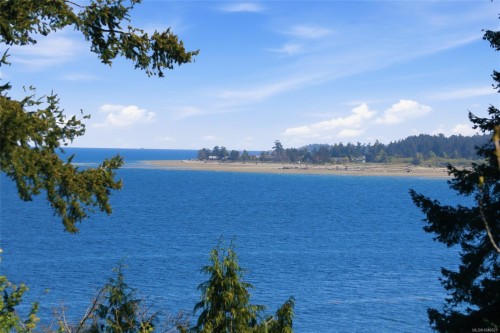 590 Willow St, Parksville, BC 
