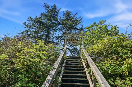 590 Willow St, Parksville, BC 