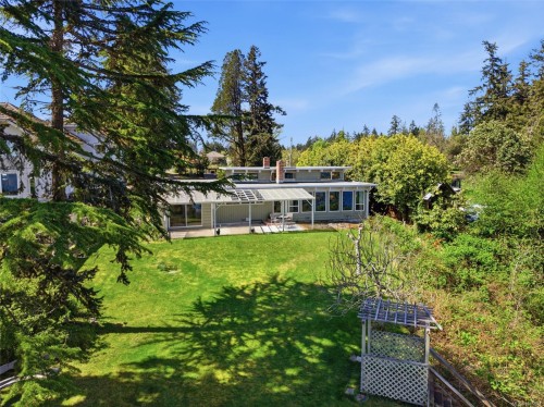 590 Willow St, Parksville, BC 