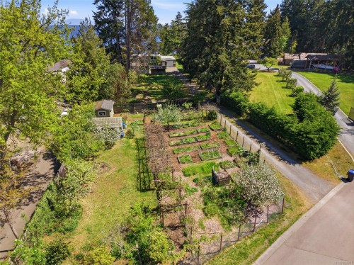 590 Willow St, Parksville, BC 