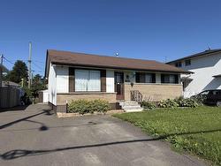 115 JAMES Street N  Thunder Bay, ON P7E 2V3