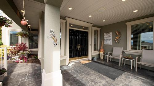 1095 Hume Avenue, Kelowna, BC - Outdoor With Deck Patio Veranda With Exterior