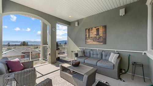 1095 Hume Avenue, Kelowna, BC -  With Deck Patio Veranda With Exterior