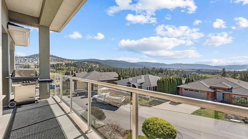 1095 Hume Avenue, Kelowna, BC - Outdoor With View