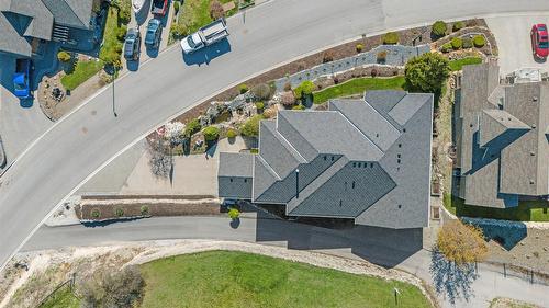 1095 Hume Avenue, Kelowna, BC - Outdoor