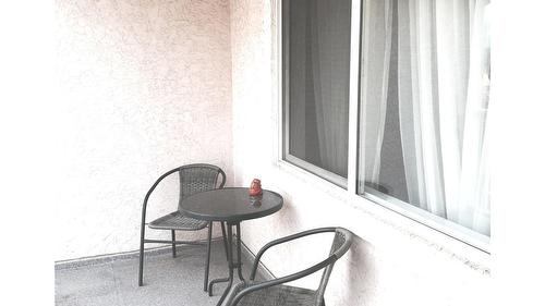 310-400 Sutton Crescent, Kelowna, BC - Outdoor