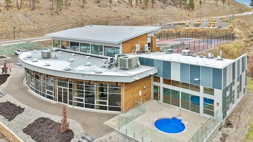 3504 Arrowroot Drive, Kelowna, BC - Outdoor