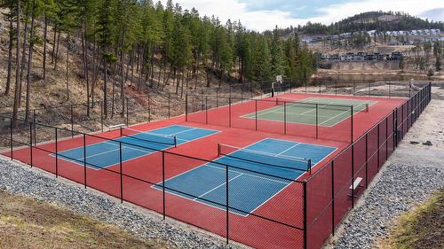 3504 Arrowroot Drive, Kelowna, BC - Outdoor