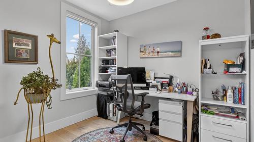 1900 Water Street, Kelowna, BC - Indoor
