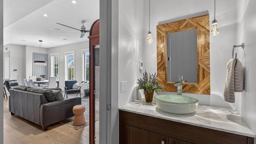 1900 Water Street, Kelowna, BC - Indoor Photo Showing Other Room